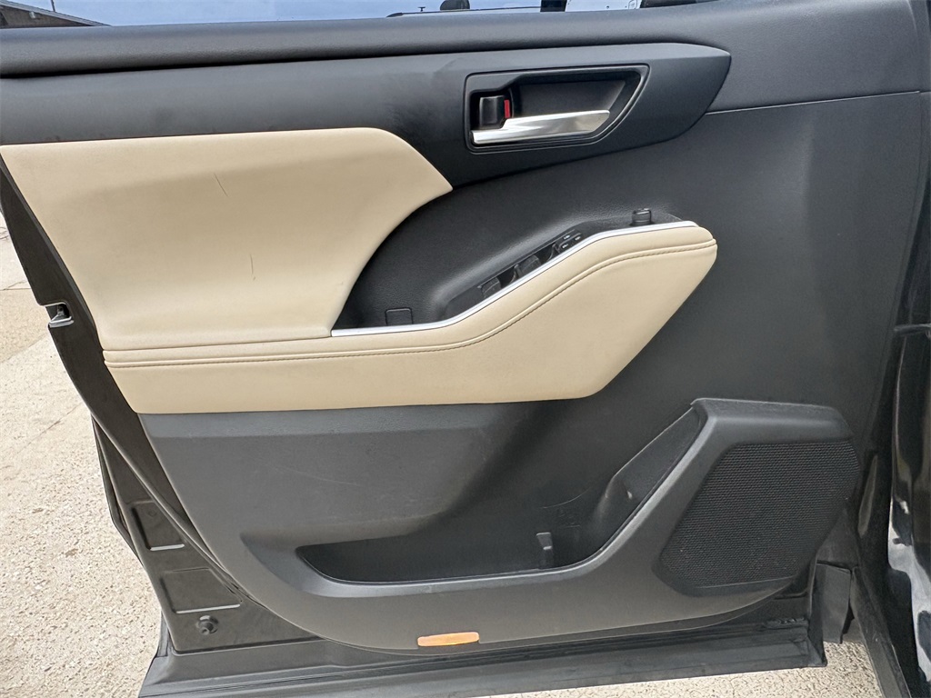 2023 Toyota Highlander XSE - 9