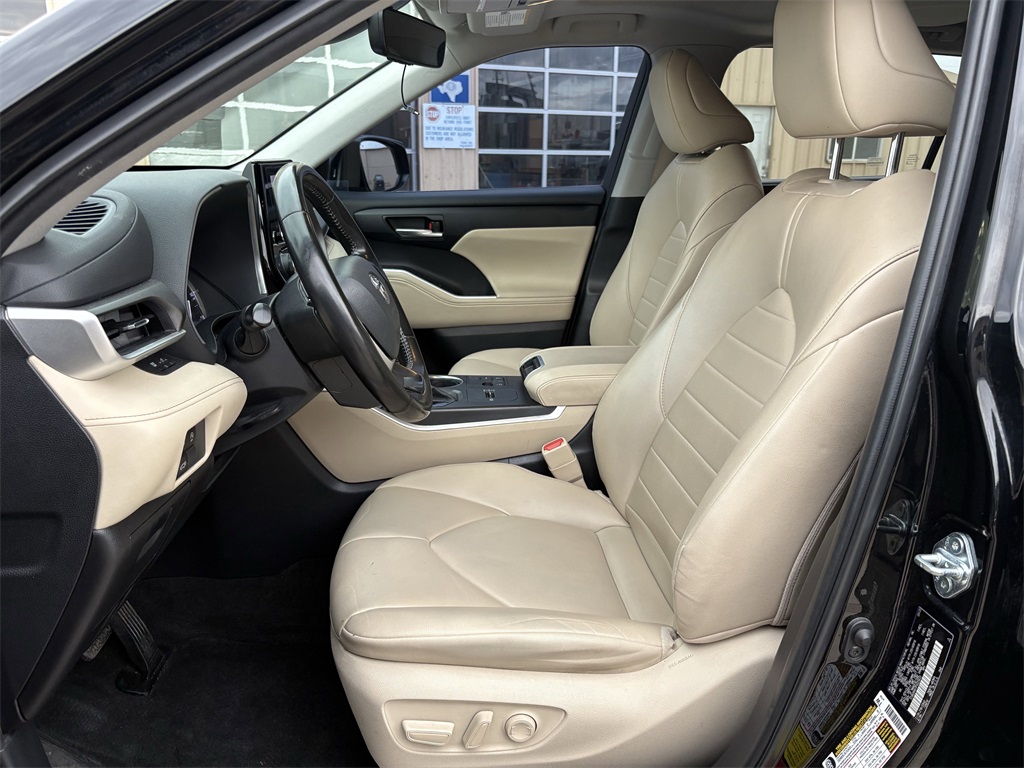 2023 Toyota Highlander XSE - 11