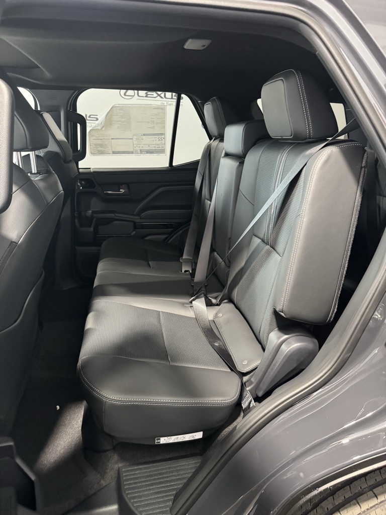 Thumbnail: 2025 Toyota 4Runner - 30