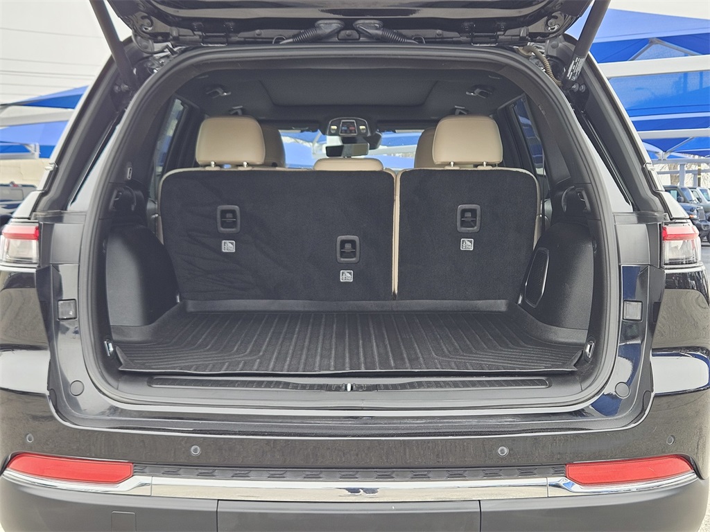 Used Car 2023 Jeep Grand Cherokee  Limited For Sale Under $35,000 In San Marcos, Texas