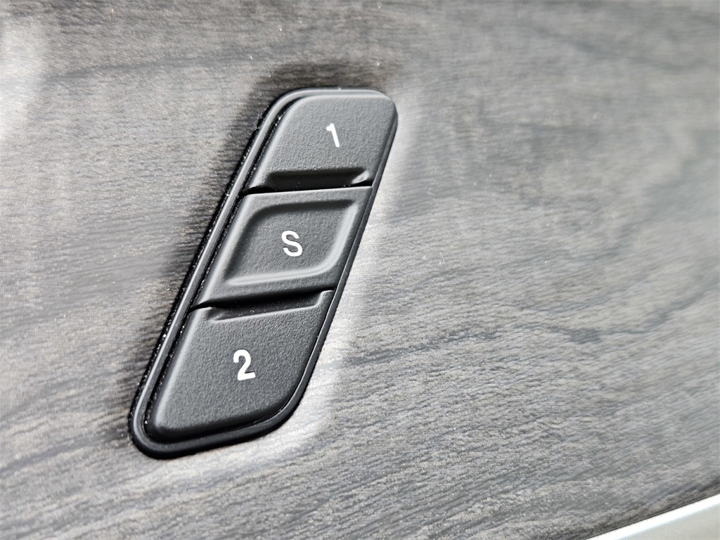 Used Car 2023 Jeep Grand Cherokee  Limited For Sale Under $35,000 In San Marcos, Texas