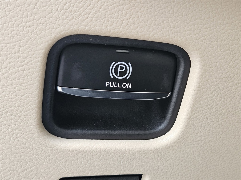 Used Car 2023 Jeep Grand Cherokee  Limited For Sale Under $35,000 In San Marcos, Texas