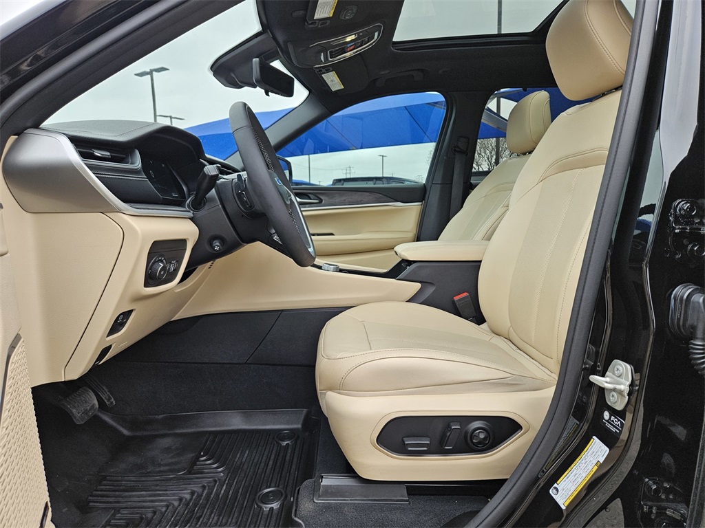 Used Car 2023 Jeep Grand Cherokee  Limited For Sale Under $35,000 In San Marcos, Texas