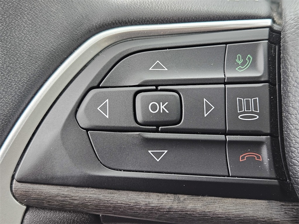 Used Car 2023 Jeep Grand Cherokee  Limited For Sale Under $35,000 In San Marcos, Texas