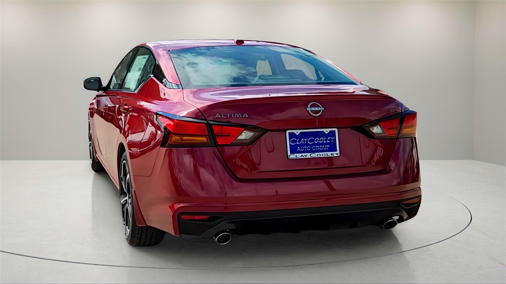 2025 Nissan Altima