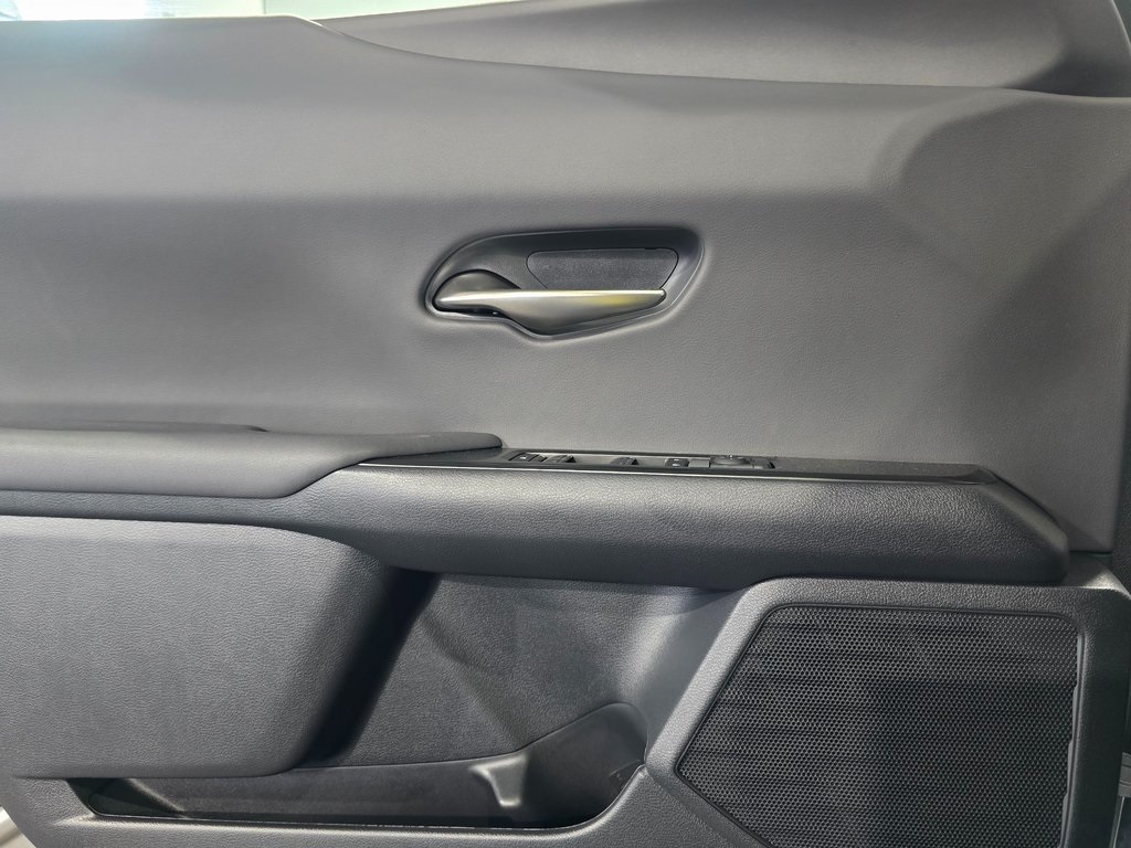 Thumbnail: 2025 Lexus UX - 12