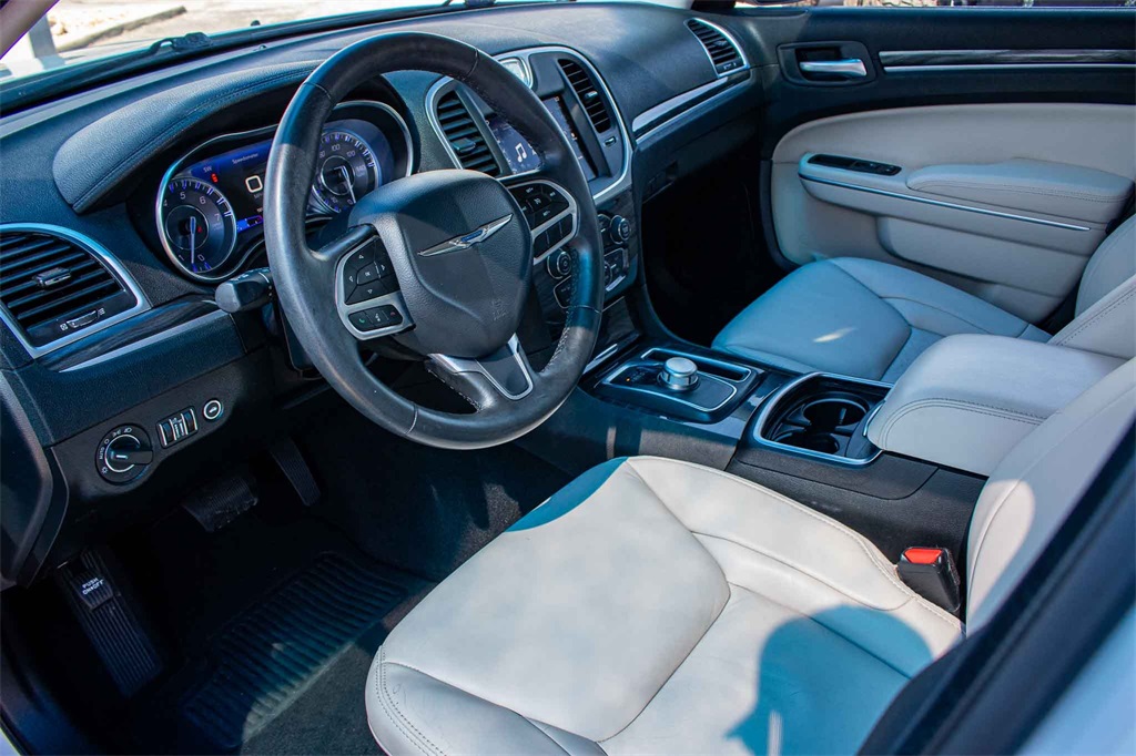 Used Car 2020 Chrysler 300  Touring For Sale Under $30,000 In San Marcos, Texas