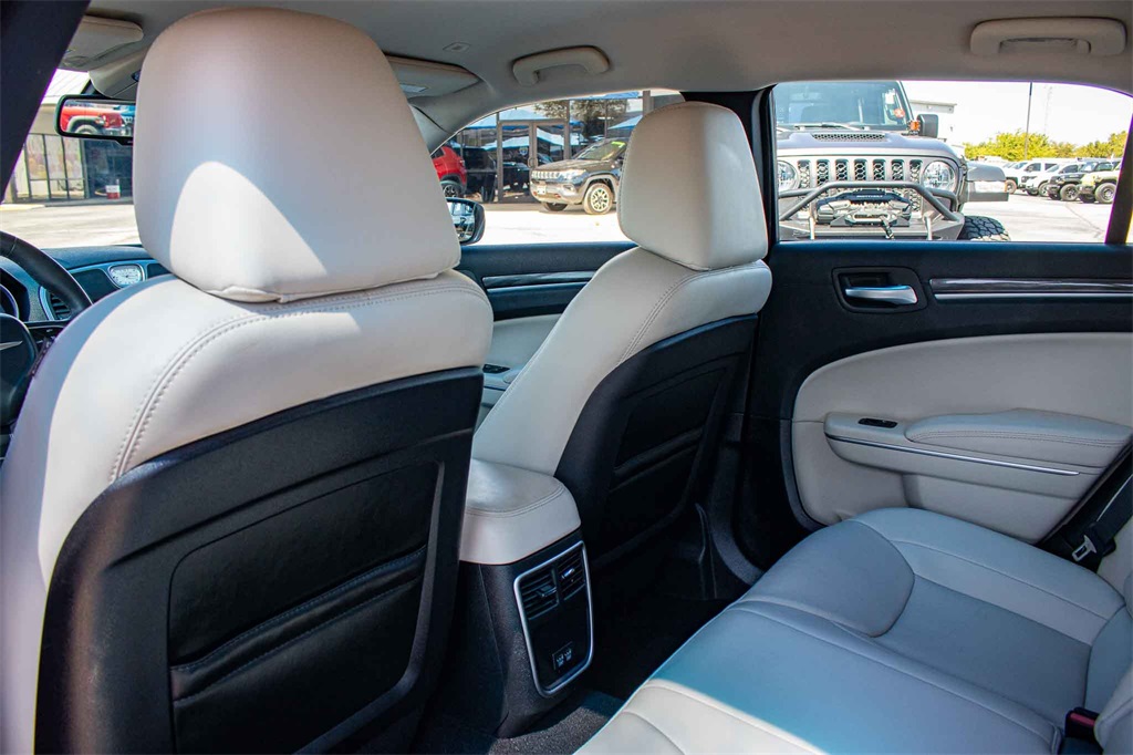 Used Car 2020 Chrysler 300  Touring For Sale Under $30,000 In San Marcos, Texas