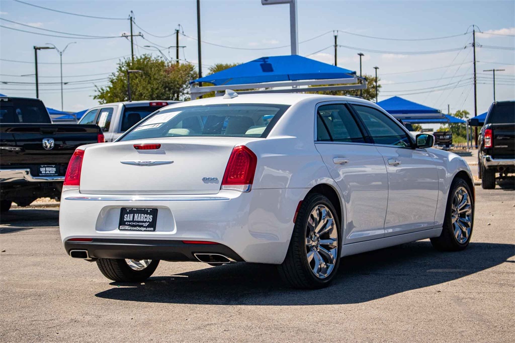 Used Car 2020 Chrysler 300  Touring For Sale Under $30,000 In San Marcos, Texas