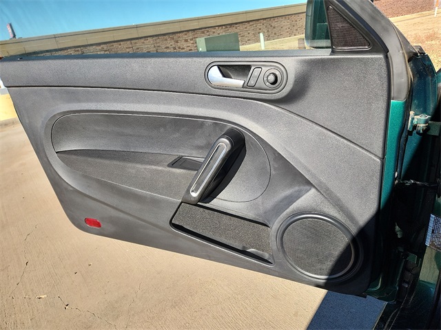 Used Car 2017 Volkswagen Beetle  1.8t Classic For Sale Under $20,000 In Plainview, Texas