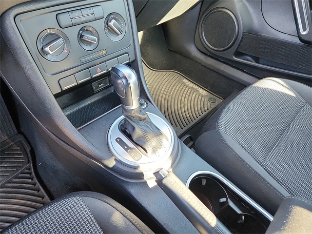 Used Car 2017 Volkswagen Beetle  1.8t Classic For Sale Under $20,000 In Plainview, Texas