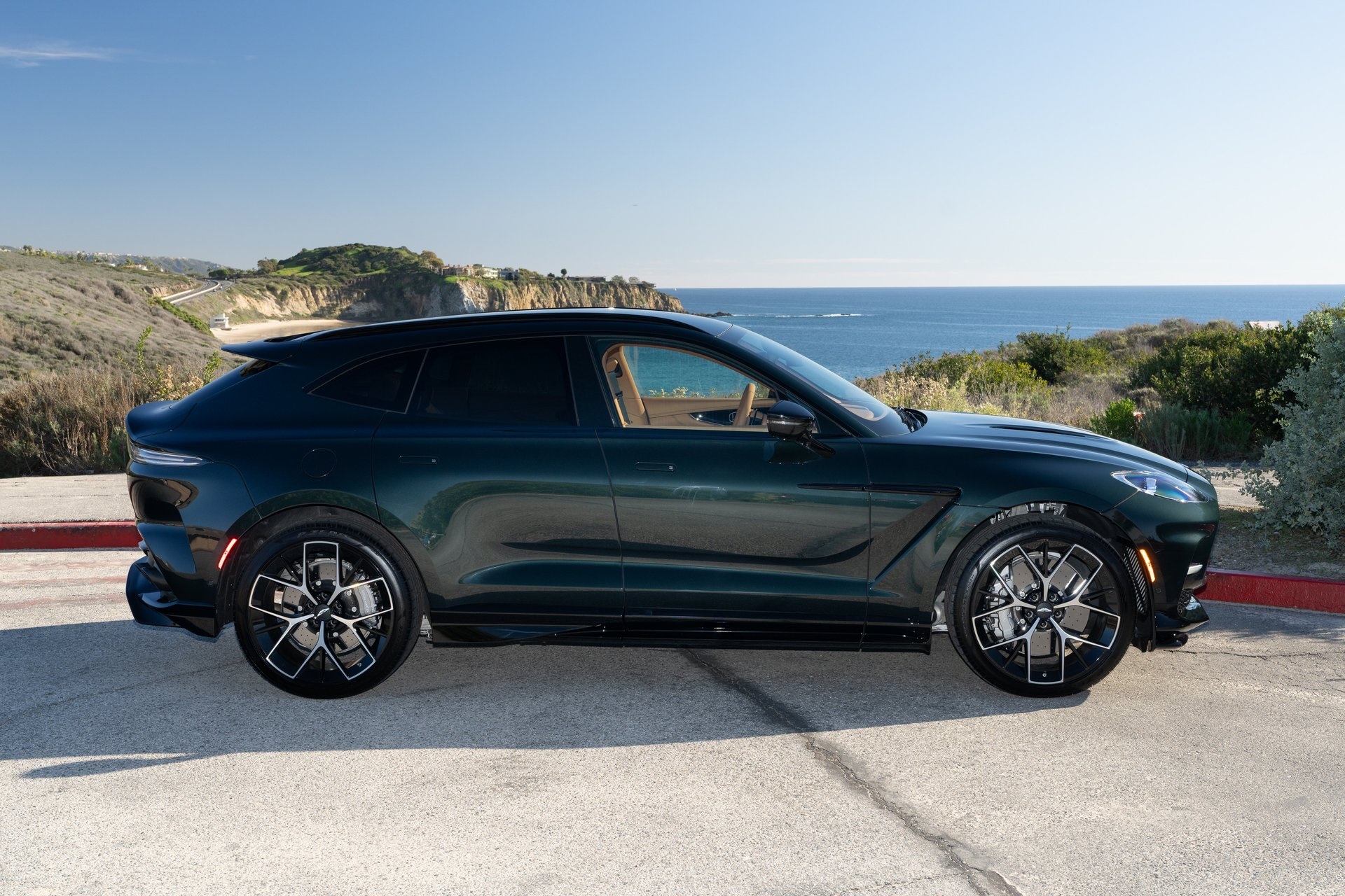 Aston Martin 2026 DBX 707