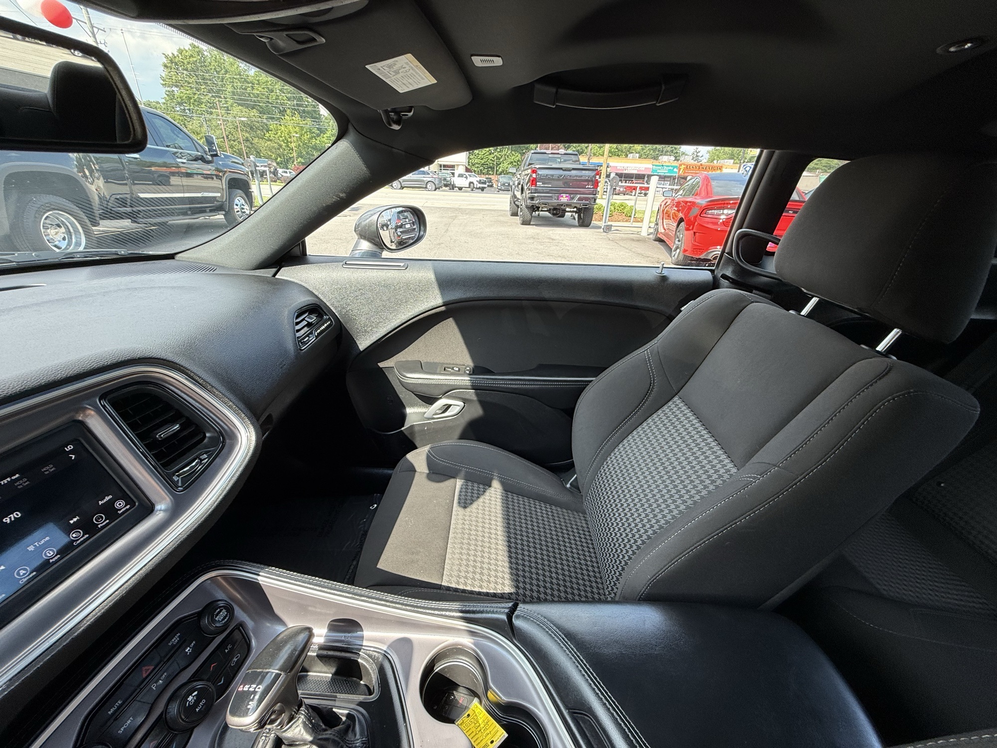 2021 Dodge Challenger SXT photo 18