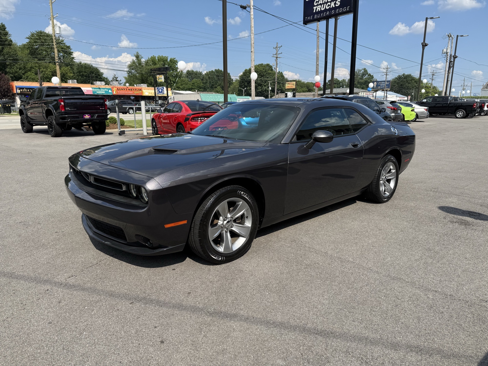 2021 Dodge Challenger SXT photo 3