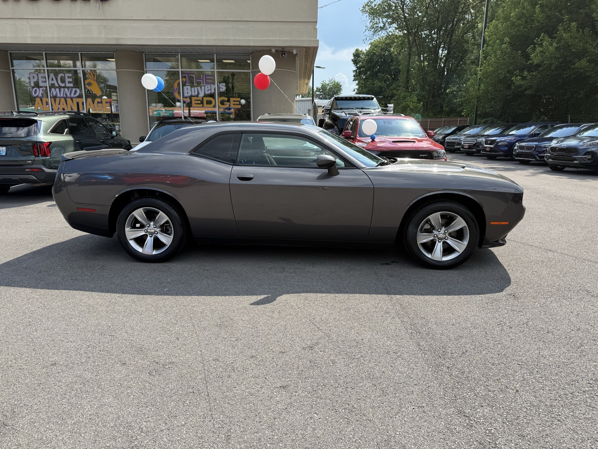 2021 Dodge Challenger SXT photo 8