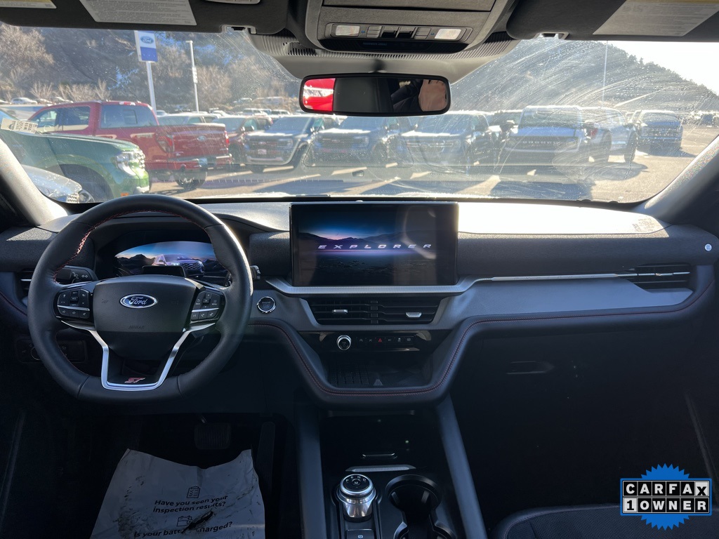 2025 Ford Explorer ST photo 3