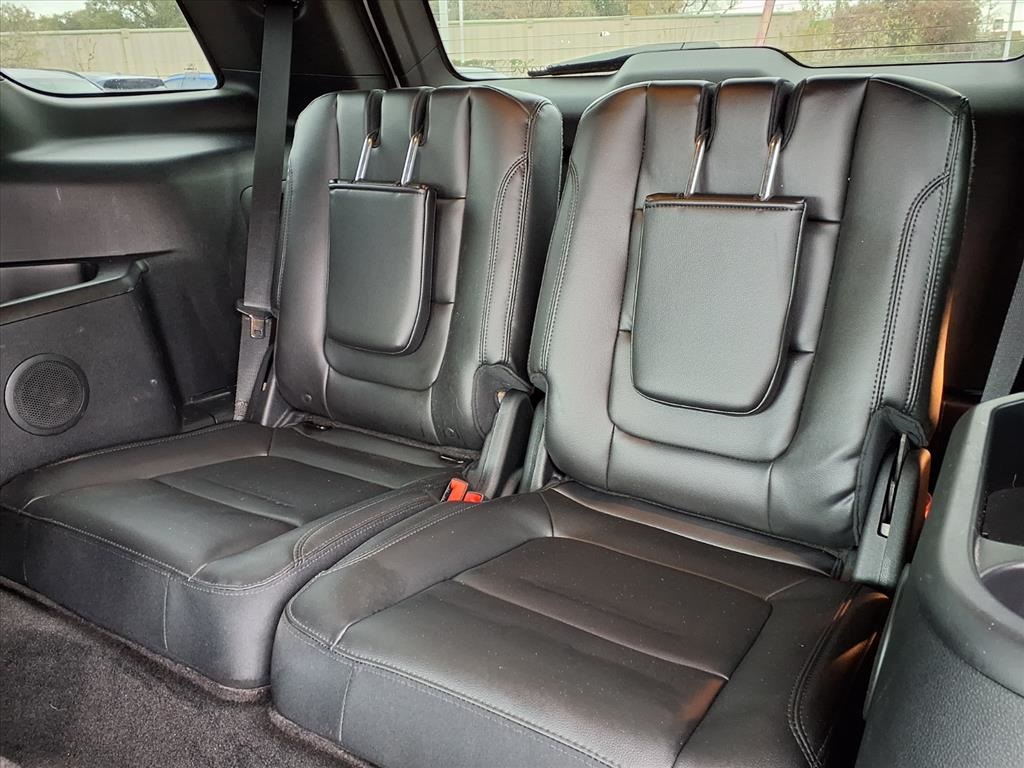 2017 Ford Explorer XLT White at Community Honda