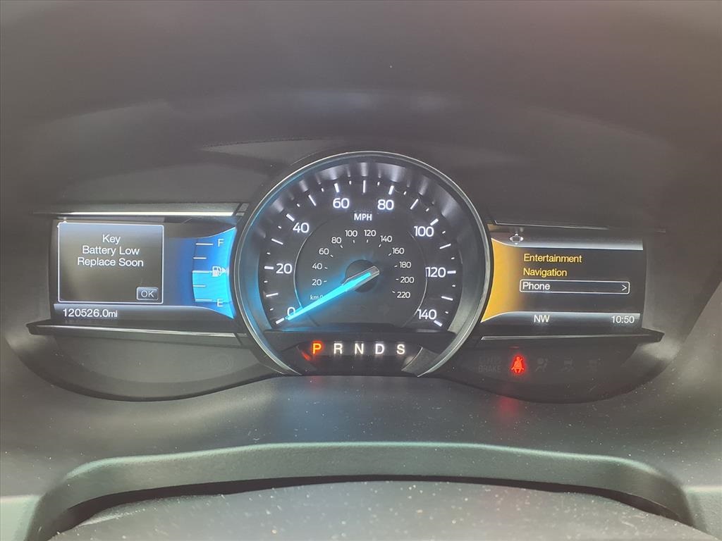 2017 Ford Explorer XLT White at Community Honda