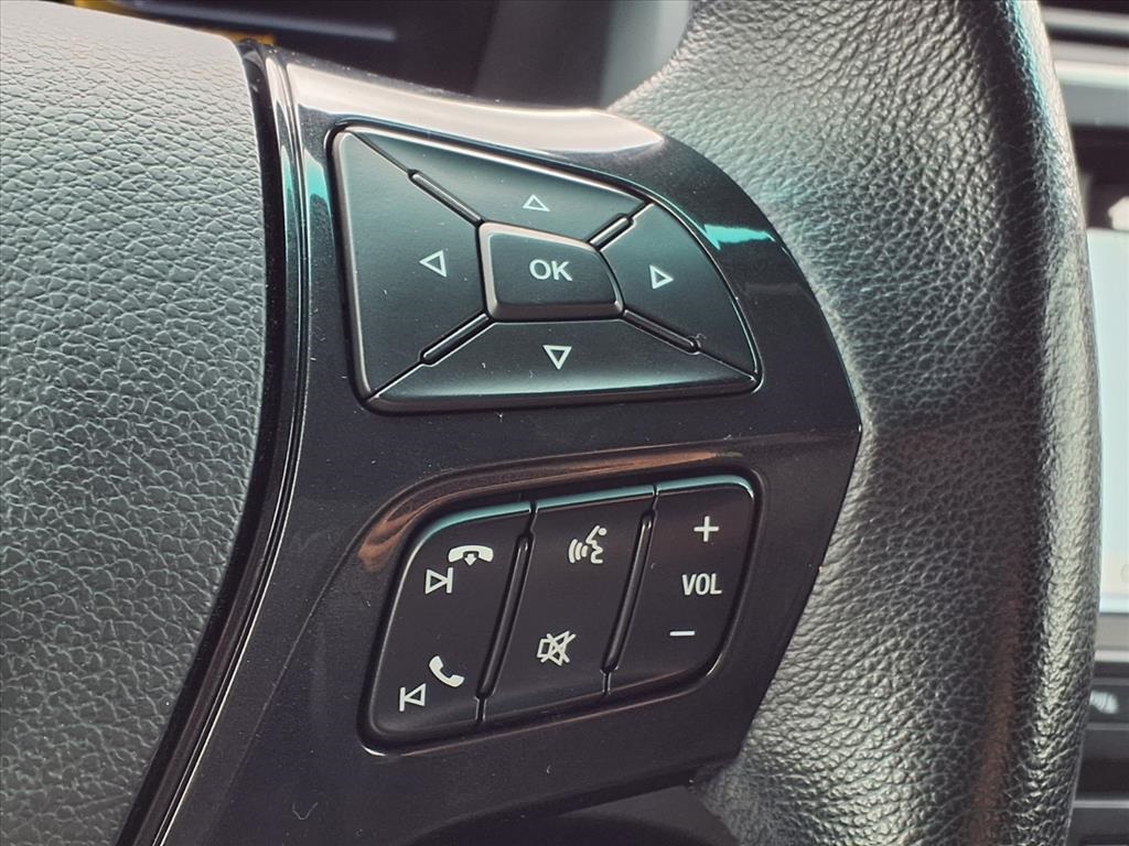 2017 Ford Explorer XLT White at Community Honda