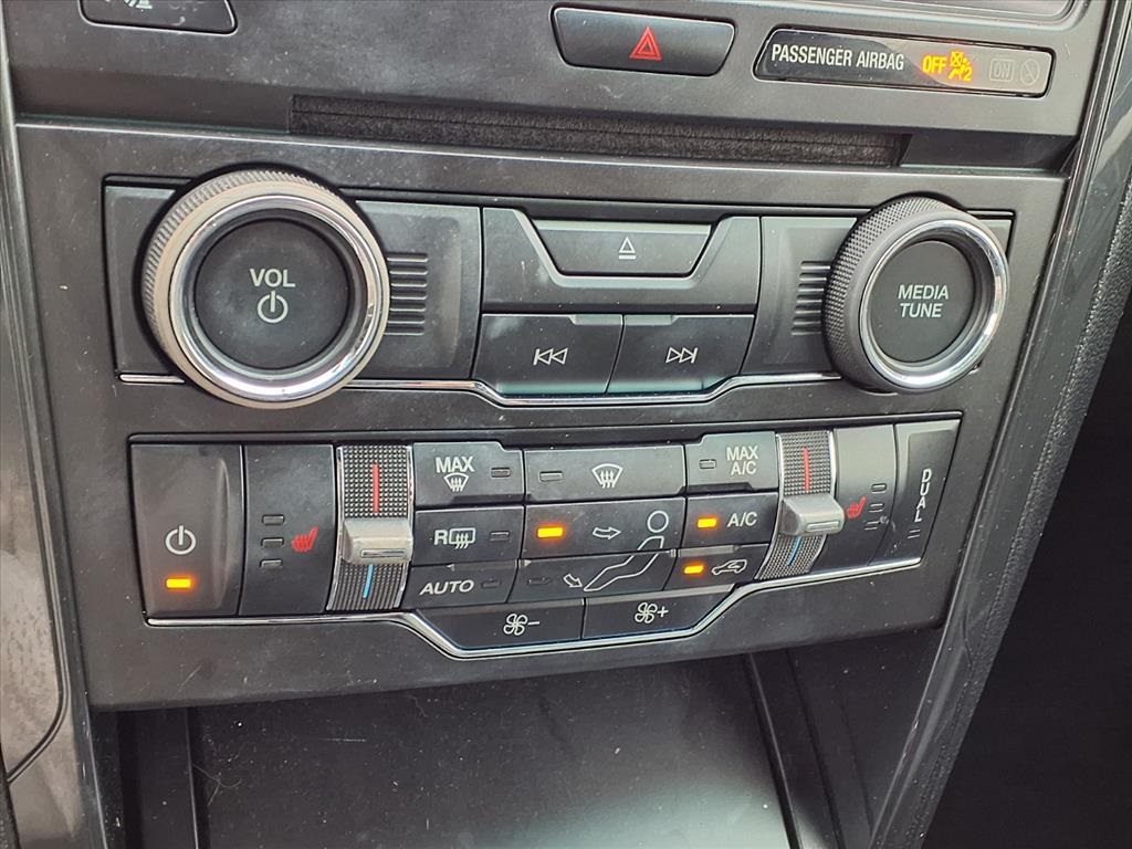 2017 Ford Explorer XLT White at Community Honda