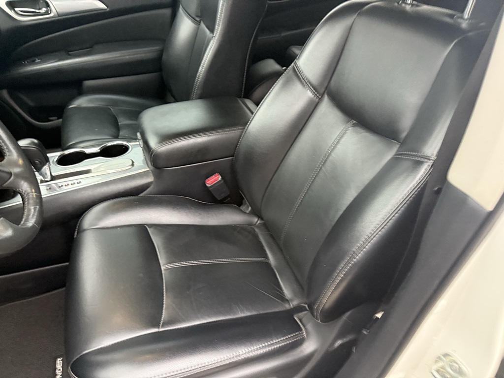 2017 Nissan Pathfinder SL White at Emmons Autoplex