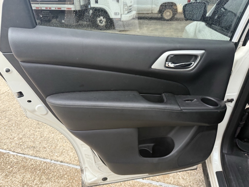 2017 Nissan Pathfinder SL White at Emmons Autoplex