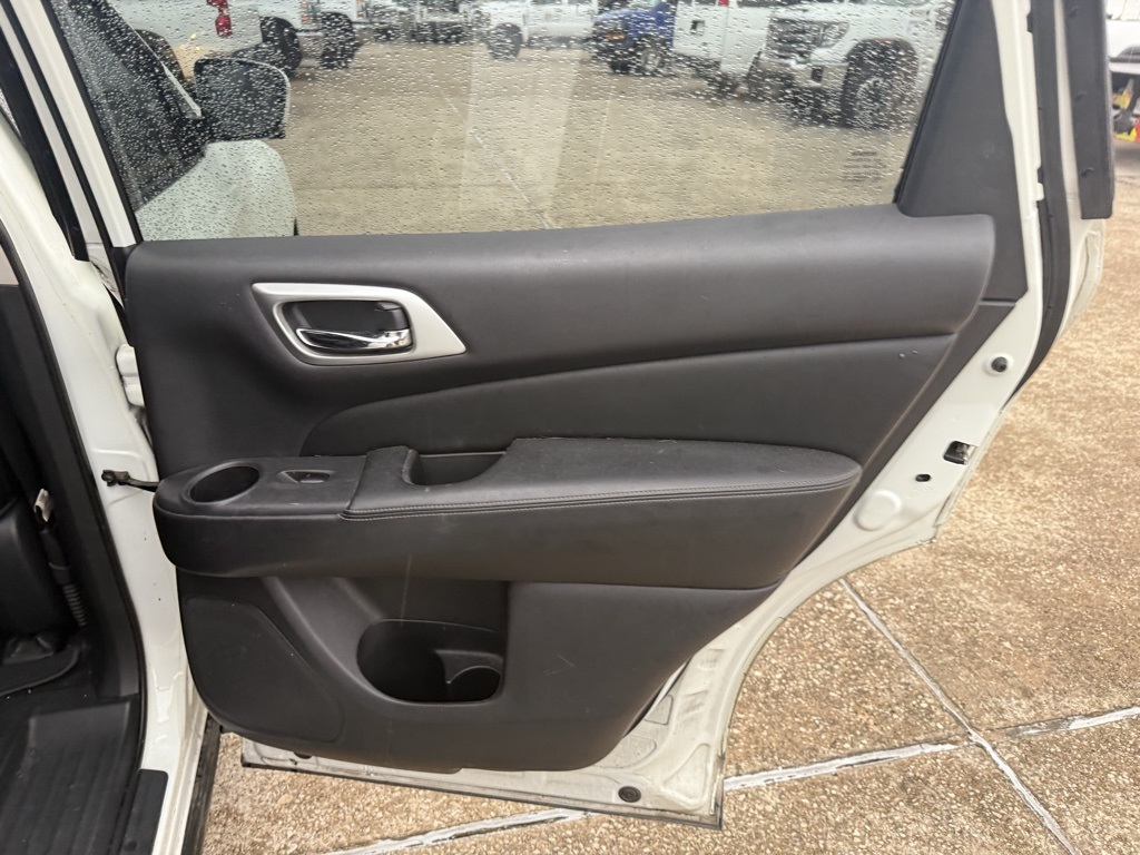 2017 Nissan Pathfinder SL White at Emmons Autoplex