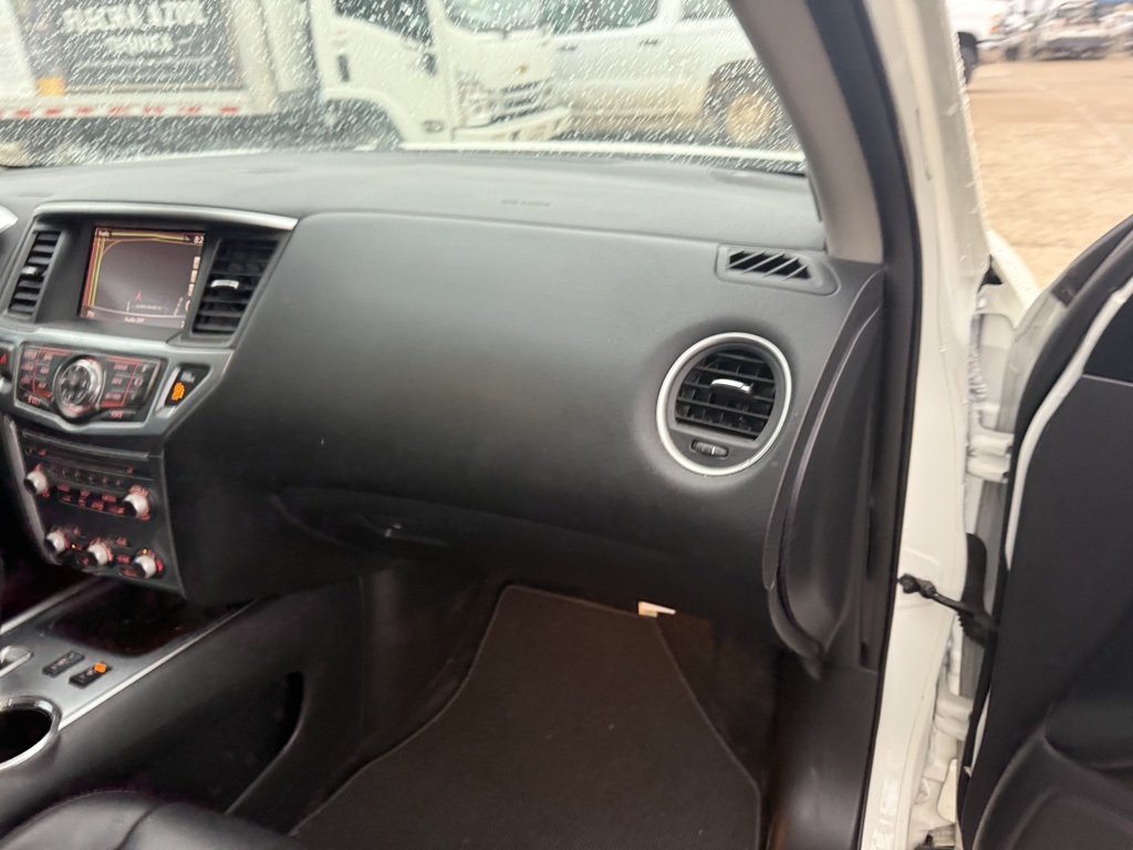 2017 Nissan Pathfinder SL White at Emmons Autoplex