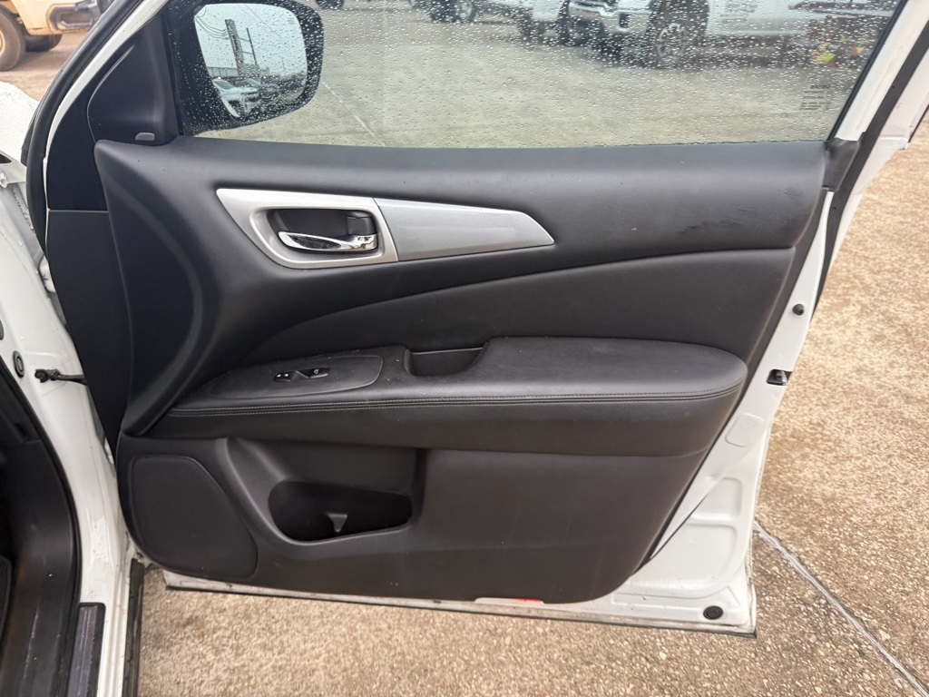 2017 Nissan Pathfinder SL White at Emmons Autoplex