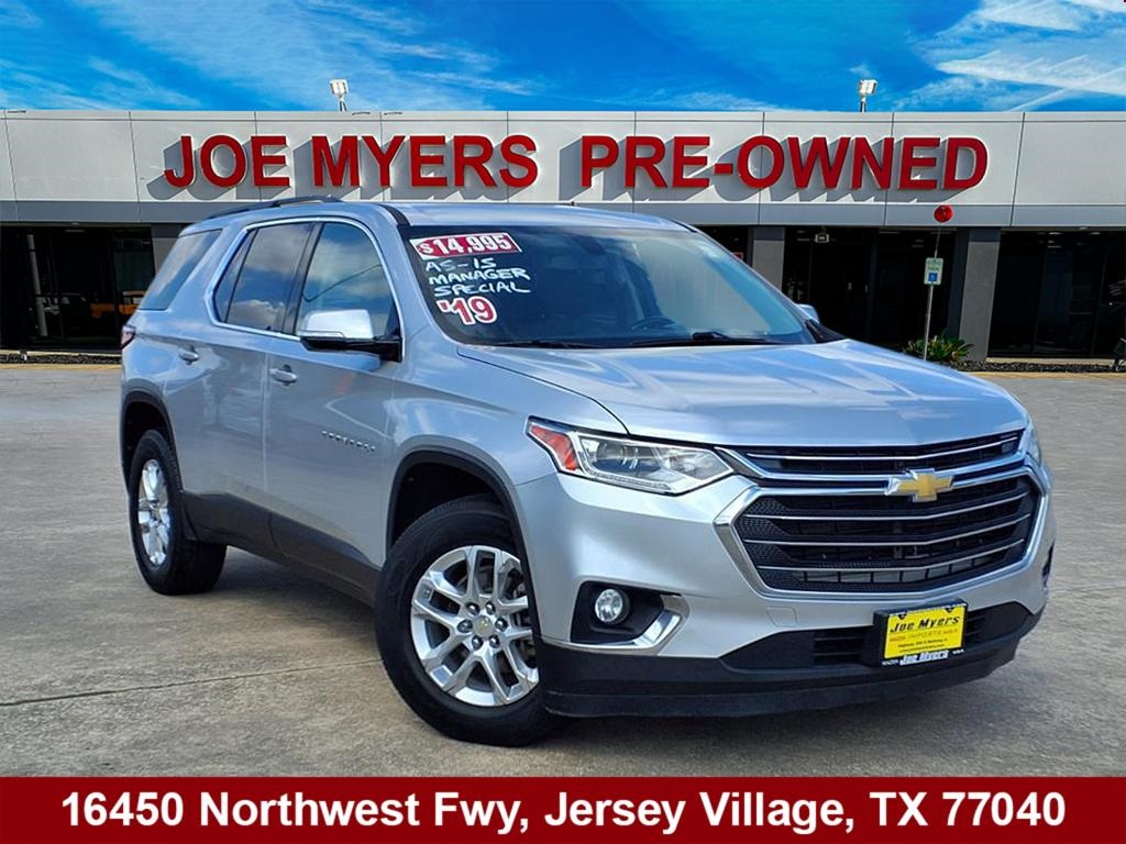 2019 Chevrolet Traverse LT Silver at Monument Chevrolet