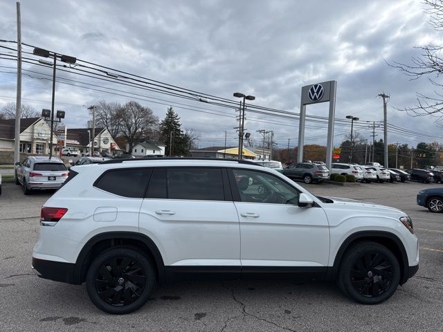 Opal White 2026 Volkswagen Atlas SUV / Crossover All-Wheel Drive 8-Speed Automatic