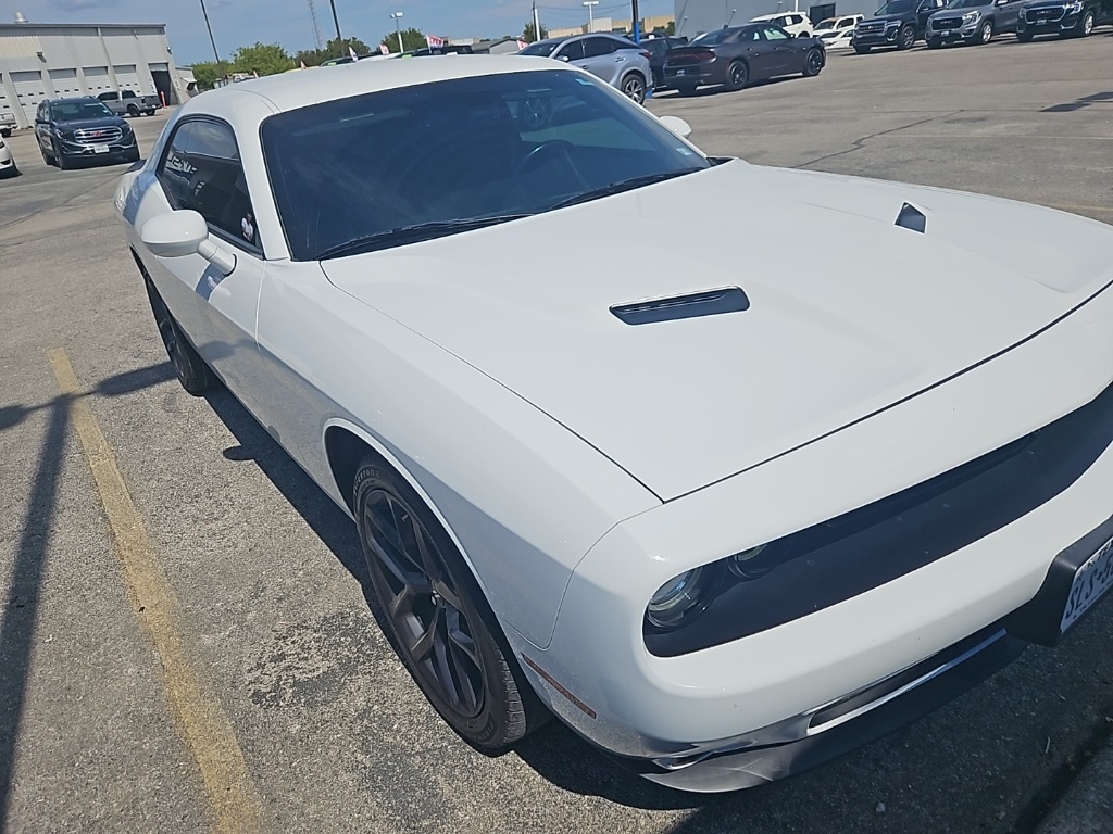 Used Car 2020 Dodge Challenger  Sxt For Sale In San Marcos, Texas