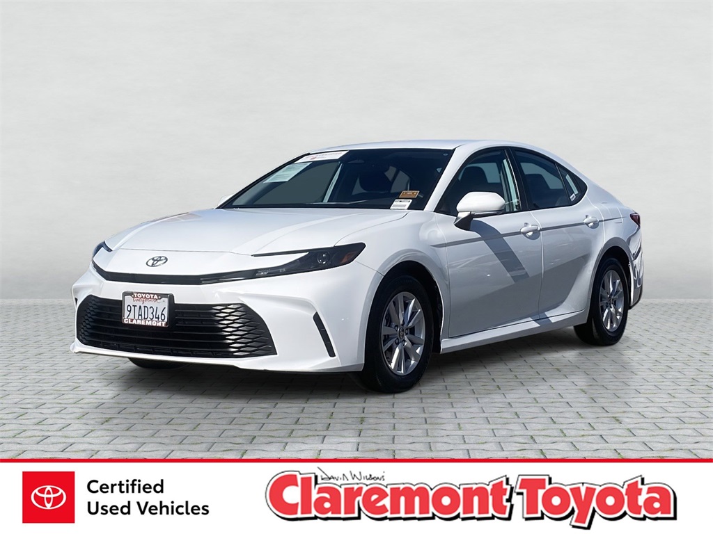 2025 Toyota Camry LE FWD