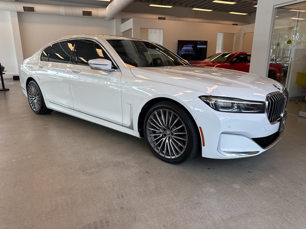 /2021 BMW 750i