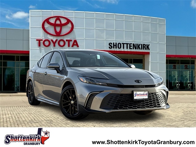 2026 Toyota Camry SE FWD