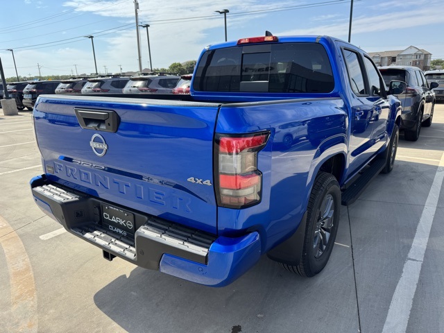 2026 Nissan Frontier SV photo 2