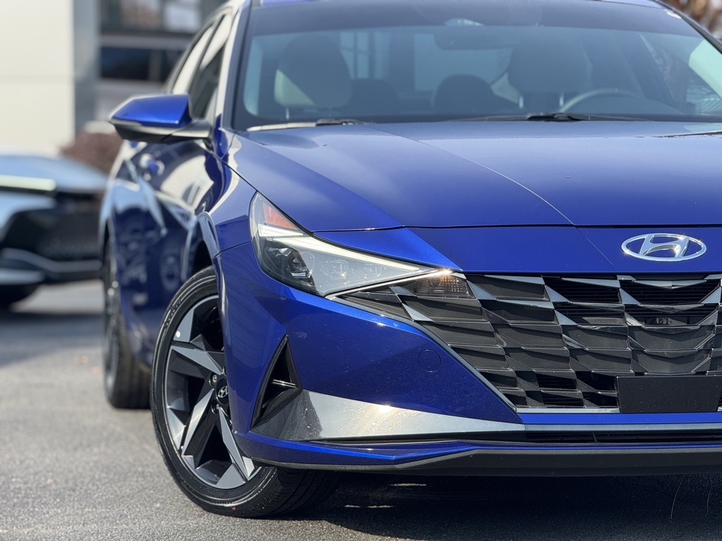 2023 Hyundai Elantra Hybrid Limited photo 2