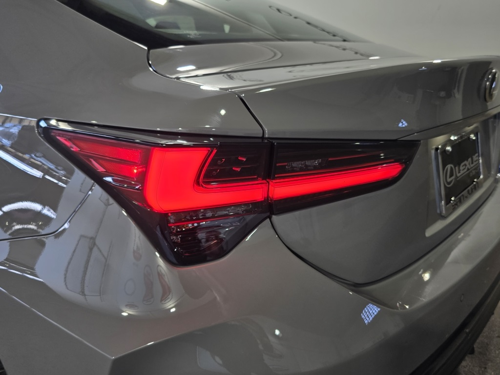 Thumbnail: 2025 Lexus RC - 9