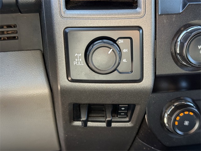 2022 Ford F-250SD XL White at Autostrade