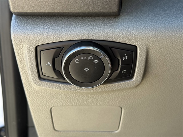 2022 Ford F-250SD XL White at Autostrade