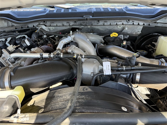 2022 Ford F-250SD XL White at Autostrade