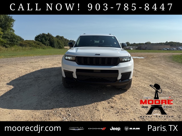 2024 Jeep Grand Cherokee Altitude photo 2