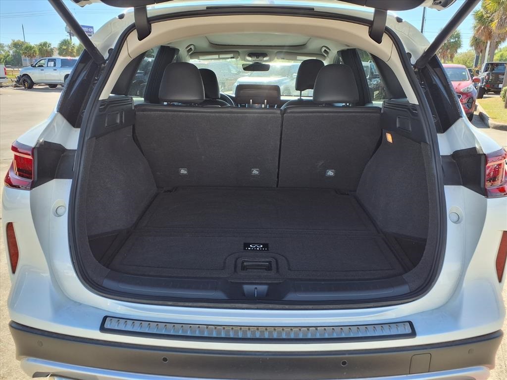 2024 INFINITI QX50 LUXE White at Gullo Toyota