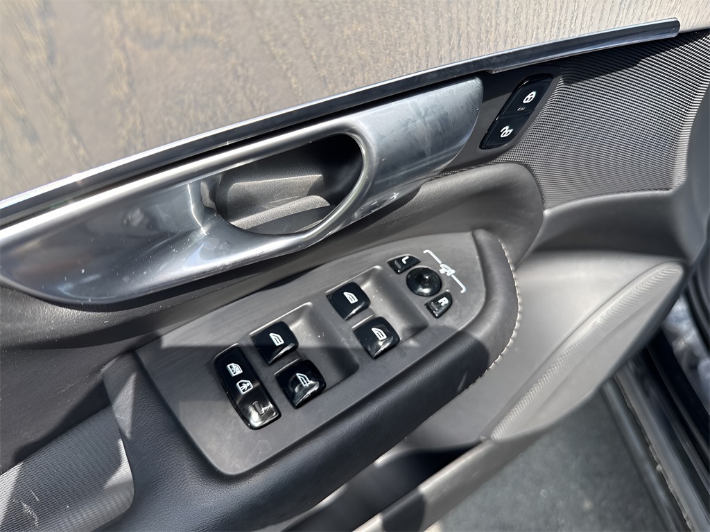 2024 Volvo XC90 Recharge Plug-In Hybrid