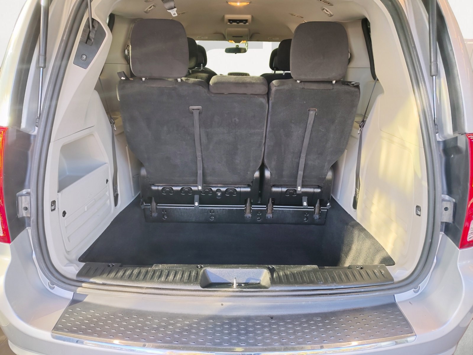 Used Car 2012 Dodge Grand Caravan  Sxt For Sale Under $10,000 In San Antonio, Texas