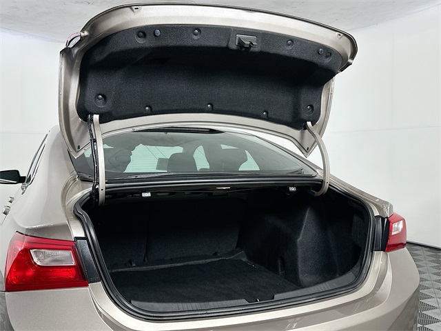 2023 Chevrolet Malibu 1LT photo 10