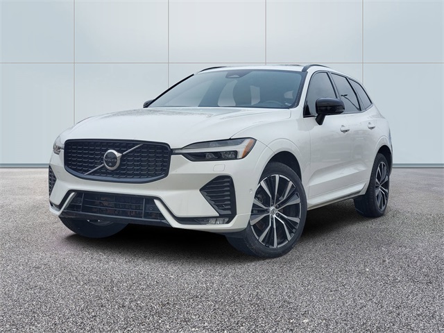 2023 Volvo XC60 B5 Ultimate Dark Theme AWD