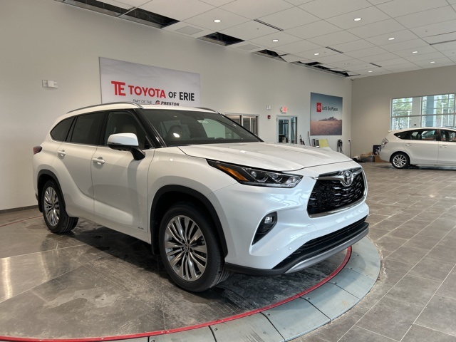 2026 Toyota Highlander Hybrid Platinum AWD