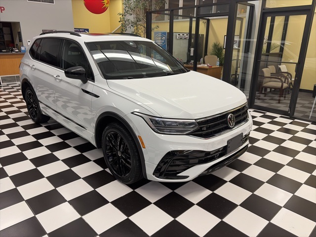 2022 Volkswagen Tiguan SE R-Line Black 4Motion