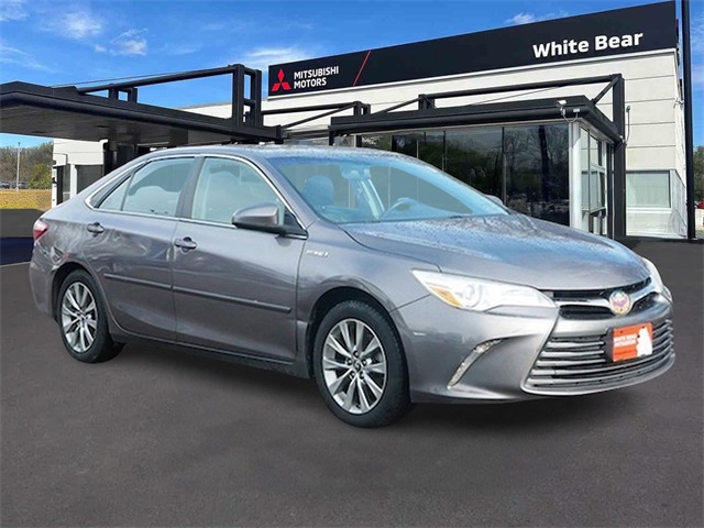 2017 Toyota Camry Hybrid XLE FWD